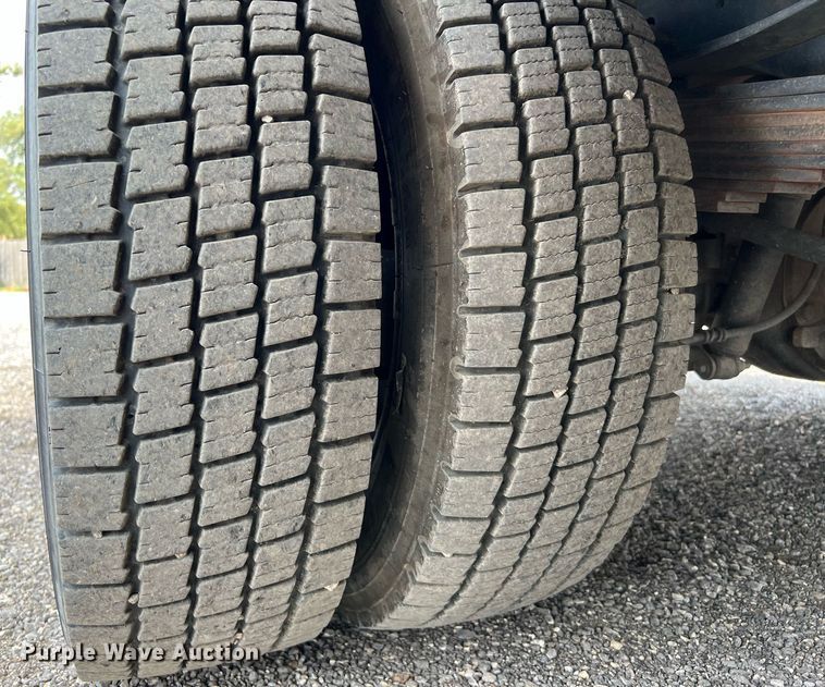 image for item LF9436 2015 Ford F550 Super Duty  utility / service truck