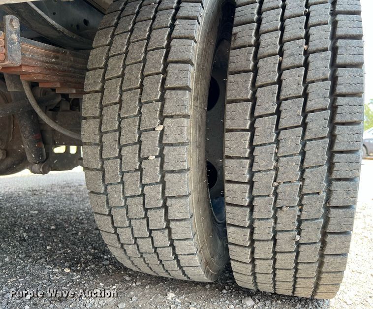 image for item LF9436 2015 Ford F550 Super Duty  utility / service truck