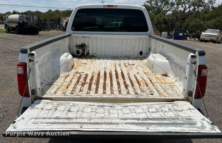 image for item LF9438 2012 Ford F250 Super Duty  SuperCab pickup truck