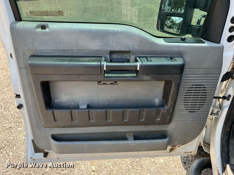 image for item LF9438 2012 Ford F250 Super Duty  SuperCab pickup truck