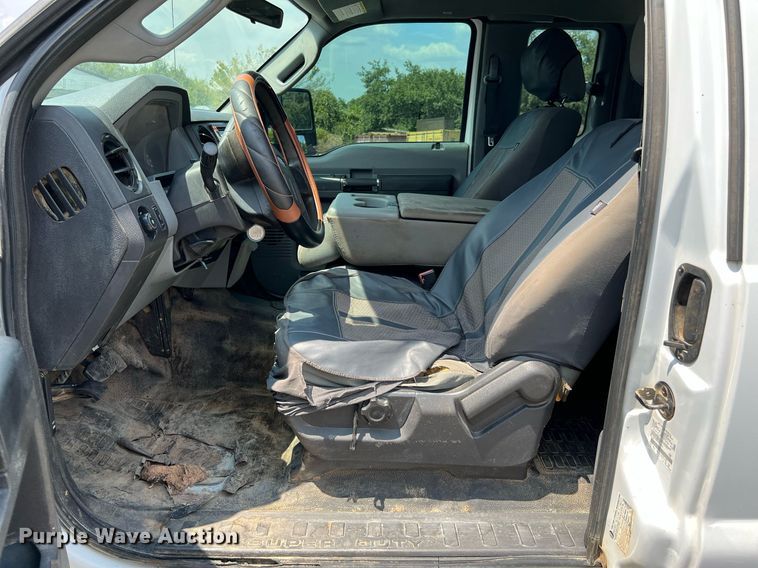 image for item LF9438 2012 Ford F250 Super Duty  SuperCab pickup truck