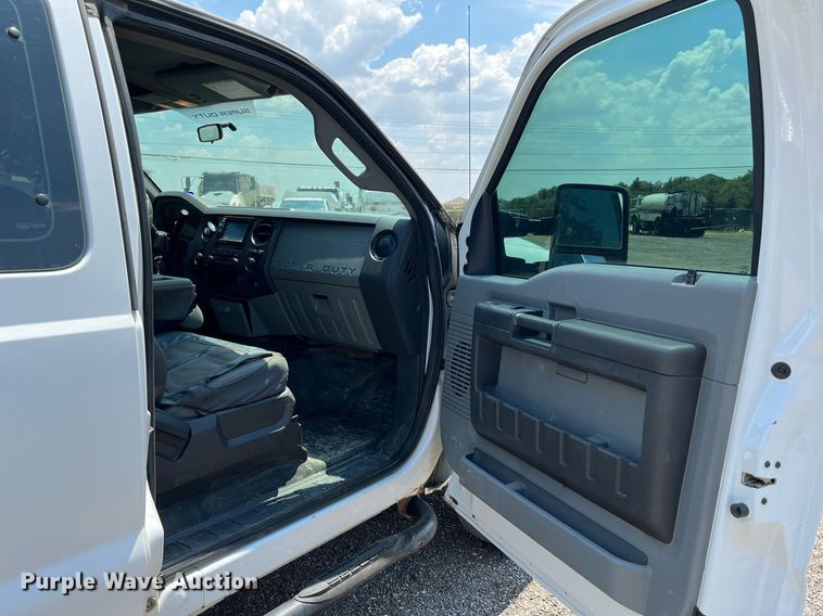 image for item LF9438 2012 Ford F250 Super Duty  SuperCab pickup truck