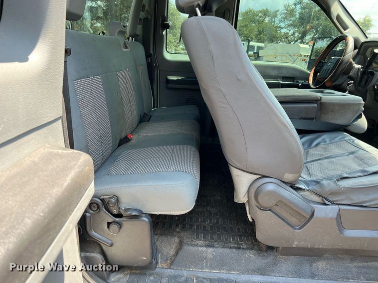 image for item LF9438 2012 Ford F250 Super Duty  SuperCab pickup truck