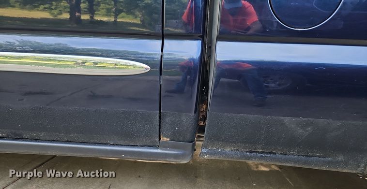 image for item LM9124 2005 GMC Sierra 1500  Ext. Cab pickup truck