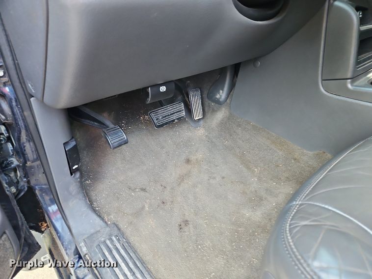 image for item LM9124 2005 GMC Sierra 1500  Ext. Cab pickup truck