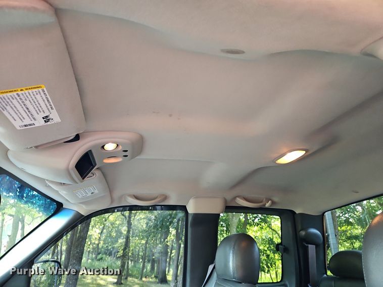 image for item LM9124 2005 GMC Sierra 1500  Ext. Cab pickup truck