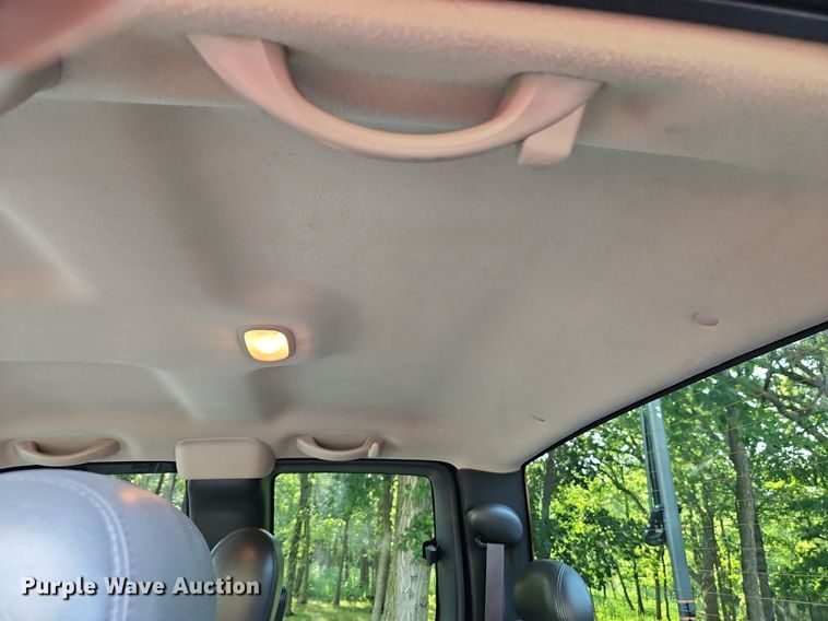 image for item LM9124 2005 GMC Sierra 1500  Ext. Cab pickup truck