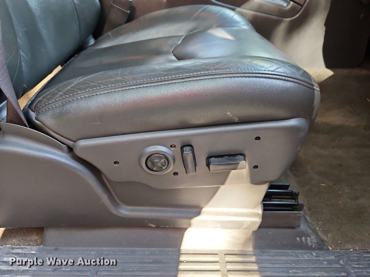 image for item LM9124 2005 GMC Sierra 1500  Ext. Cab pickup truck