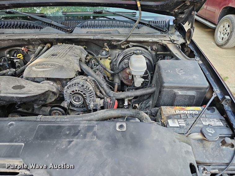 image for item LM9124 2005 GMC Sierra 1500  Ext. Cab pickup truck