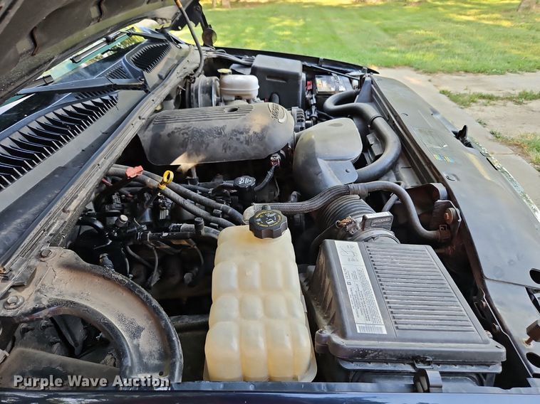 image for item LM9124 2005 GMC Sierra 1500  Ext. Cab pickup truck