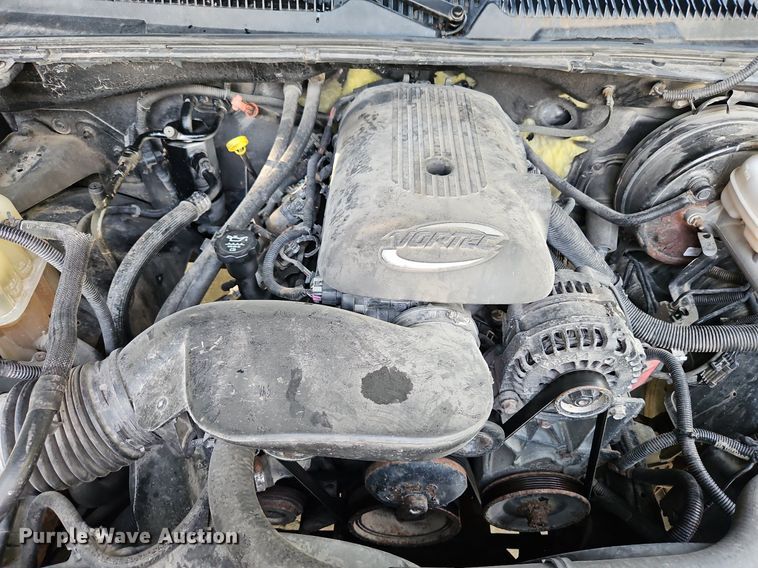 image for item LM9124 2005 GMC Sierra 1500  Ext. Cab pickup truck