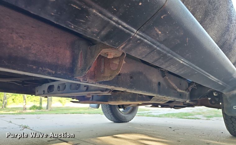 image for item LM9124 2005 GMC Sierra 1500  Ext. Cab pickup truck