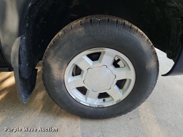 image for item LM9124 2005 GMC Sierra 1500  Ext. Cab pickup truck