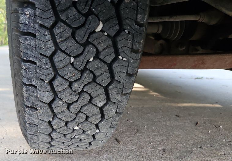 image for item LM9124 2005 GMC Sierra 1500  Ext. Cab pickup truck