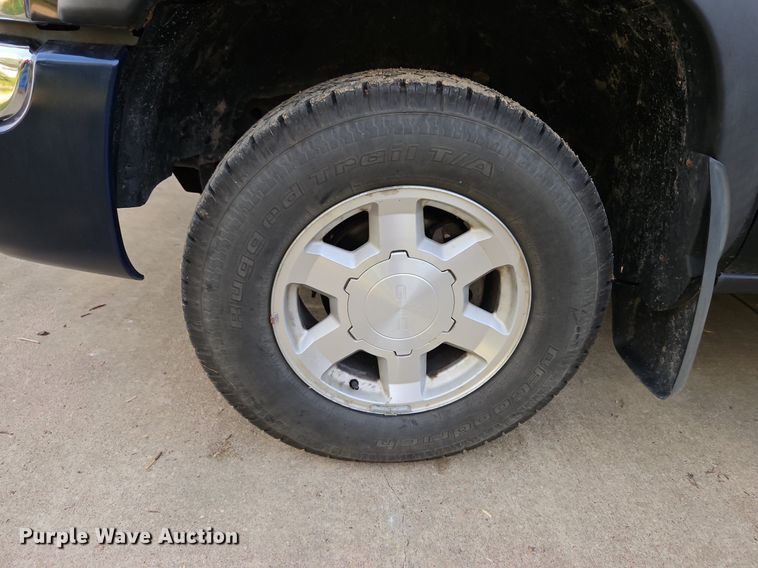 image for item LM9124 2005 GMC Sierra 1500  Ext. Cab pickup truck