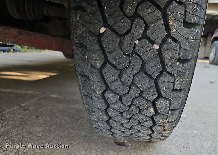 image for item LM9124 2005 GMC Sierra 1500  Ext. Cab pickup truck