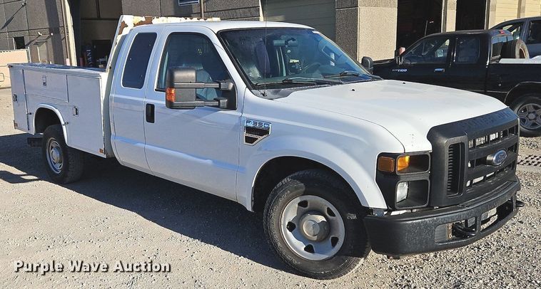 image for item LM9131 2009 Ford F350 Super Duty XL  SuperCab utility bed pickup truck