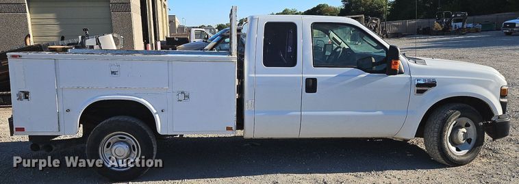 image for item LM9131 2009 Ford F350 Super Duty XL  SuperCab utility bed pickup truck