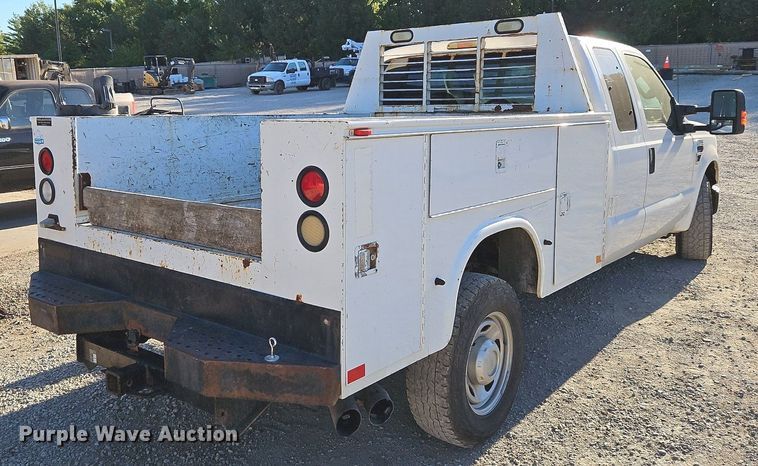 image for item LM9131 2009 Ford F350 Super Duty XL  SuperCab utility bed pickup truck