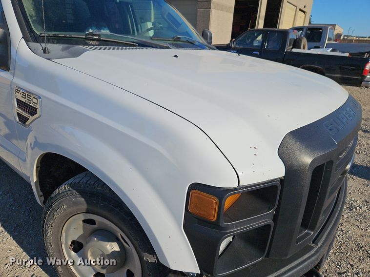 image for item LM9131 2009 Ford F350 Super Duty XL  SuperCab utility bed pickup truck