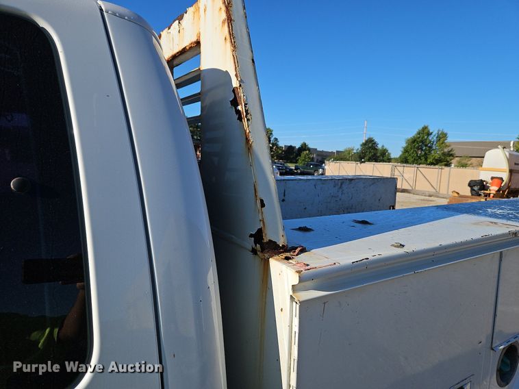 image for item LM9131 2009 Ford F350 Super Duty XL  SuperCab utility bed pickup truck