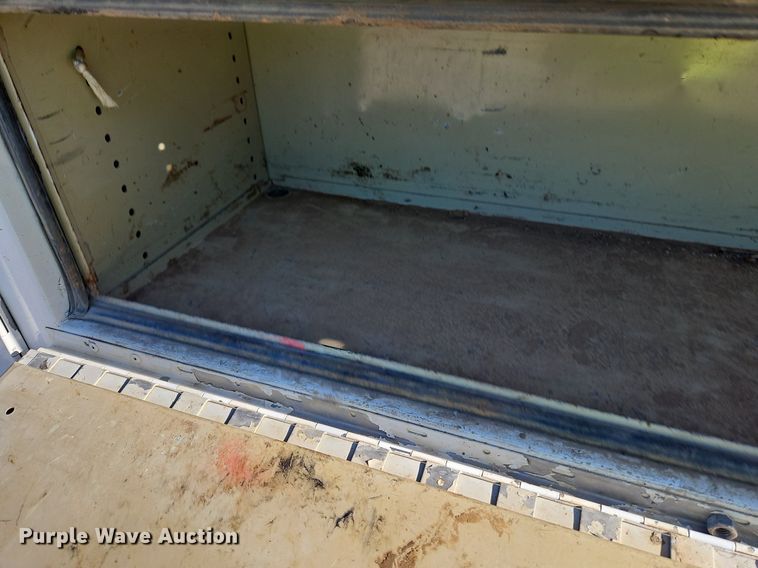 image for item LM9131 2009 Ford F350 Super Duty XL  SuperCab utility bed pickup truck