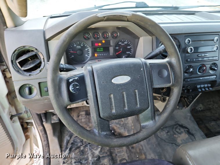 image for item LM9131 2009 Ford F350 Super Duty XL  SuperCab utility bed pickup truck