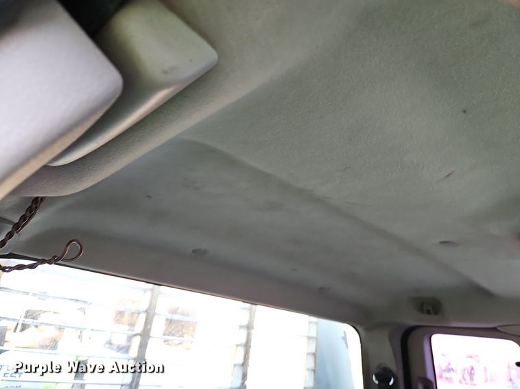 image for item LM9131 2009 Ford F350 Super Duty XL  SuperCab utility bed pickup truck