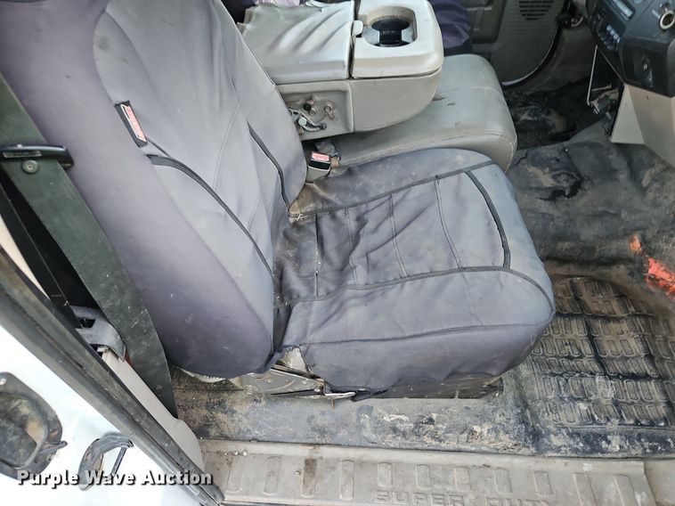 image for item LM9131 2009 Ford F350 Super Duty XL  SuperCab utility bed pickup truck