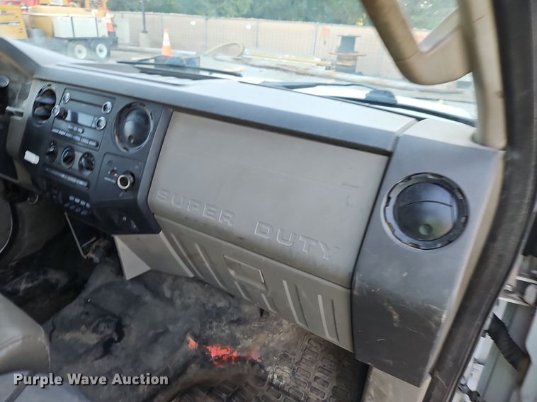 image for item LM9131 2009 Ford F350 Super Duty XL  SuperCab utility bed pickup truck