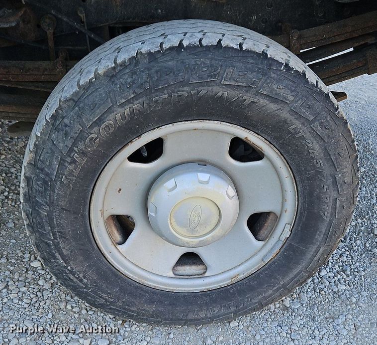 image for item LM9131 2009 Ford F350 Super Duty XL  SuperCab utility bed pickup truck