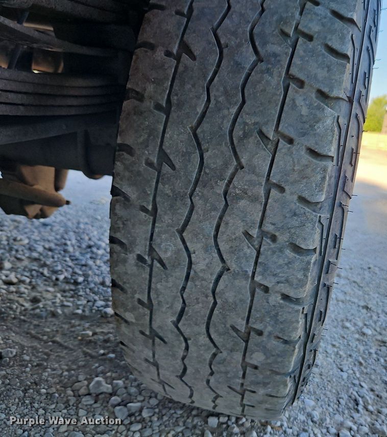 image for item LM9131 2009 Ford F350 Super Duty XL  SuperCab utility bed pickup truck