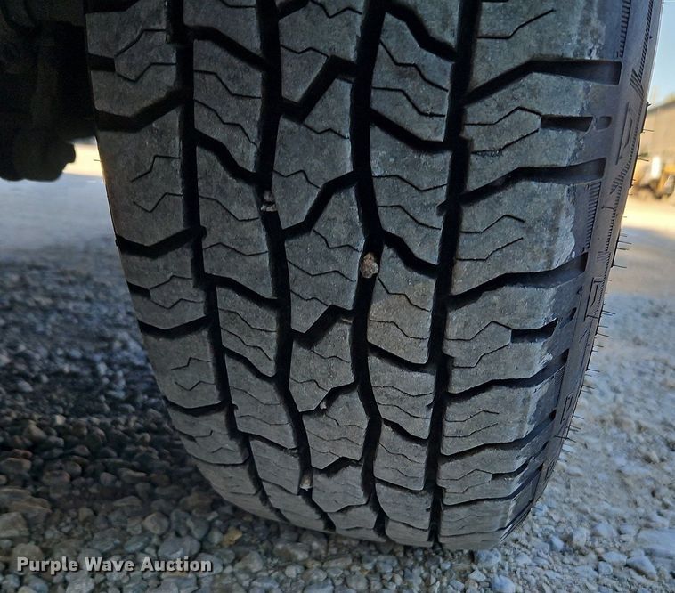 image for item LM9131 2009 Ford F350 Super Duty XL  SuperCab utility bed pickup truck