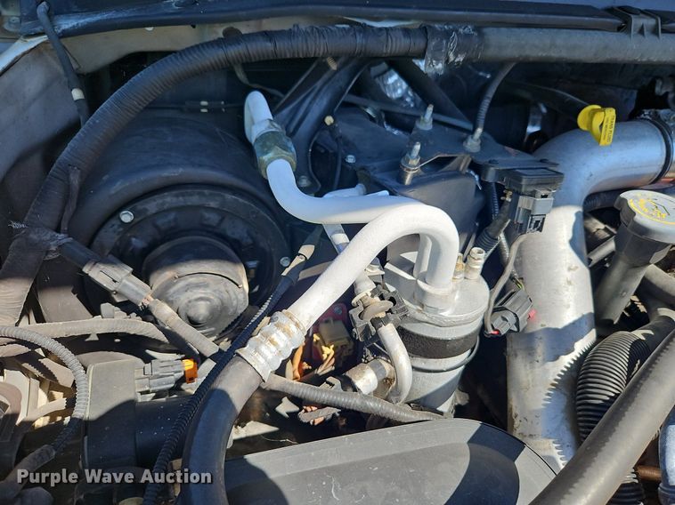 image for item LM9132 1999 Ford F350 Super Duty Lariat  Crew Cab pickup truck