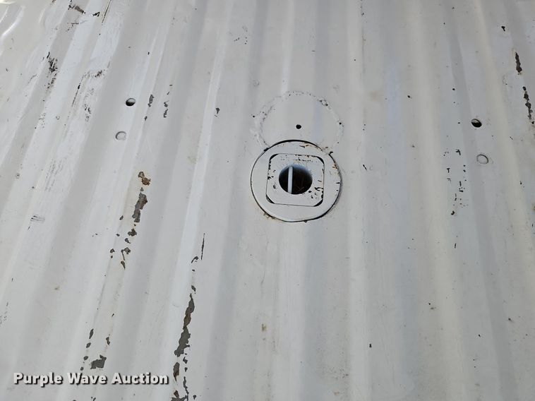 image for item LM9132 1999 Ford F350 Super Duty Lariat  Crew Cab pickup truck