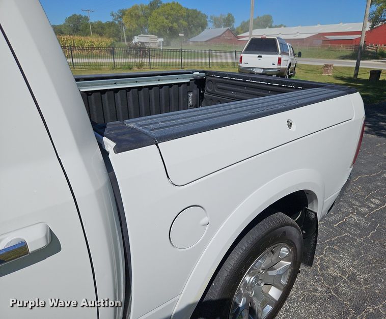 image for item LM9133 2016 Dodge Ram 1500 Limited  Crew Cab pickup truck
