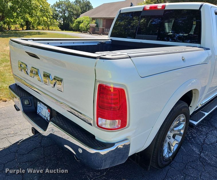 image for item LM9133 2016 Dodge Ram 1500 Limited  Crew Cab pickup truck