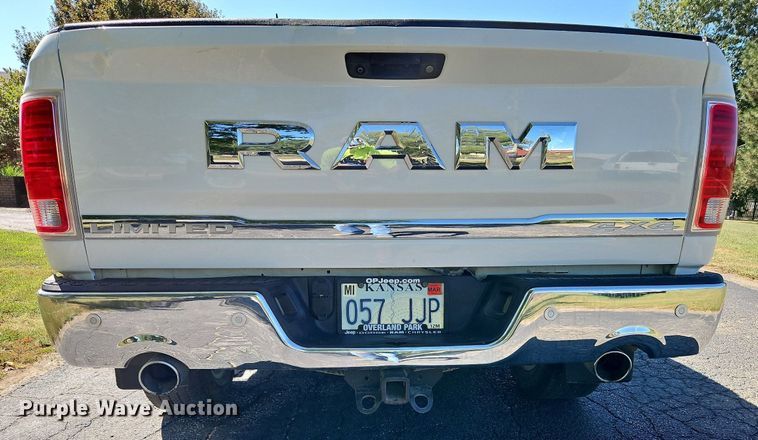 image for item LM9133 2016 Dodge Ram 1500 Limited  Crew Cab pickup truck