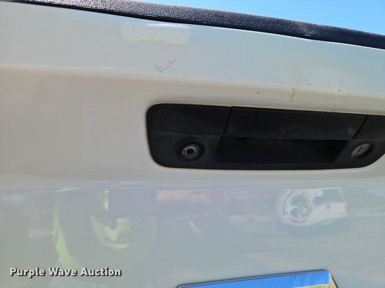 image for item LM9133 2016 Dodge Ram 1500 Limited  Crew Cab pickup truck