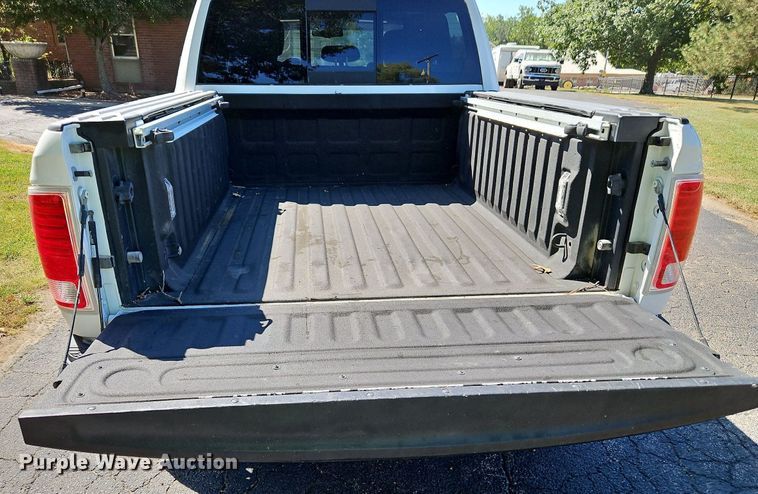 image for item LM9133 2016 Dodge Ram 1500 Limited  Crew Cab pickup truck