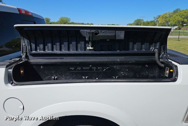 image for item LM9133 2016 Dodge Ram 1500 Limited  Crew Cab pickup truck