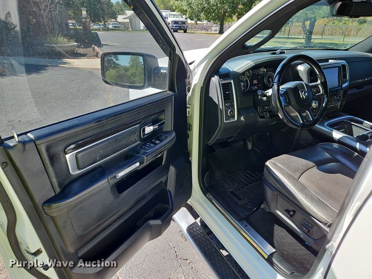 image for item LM9133 2016 Dodge Ram 1500 Limited  Crew Cab pickup truck