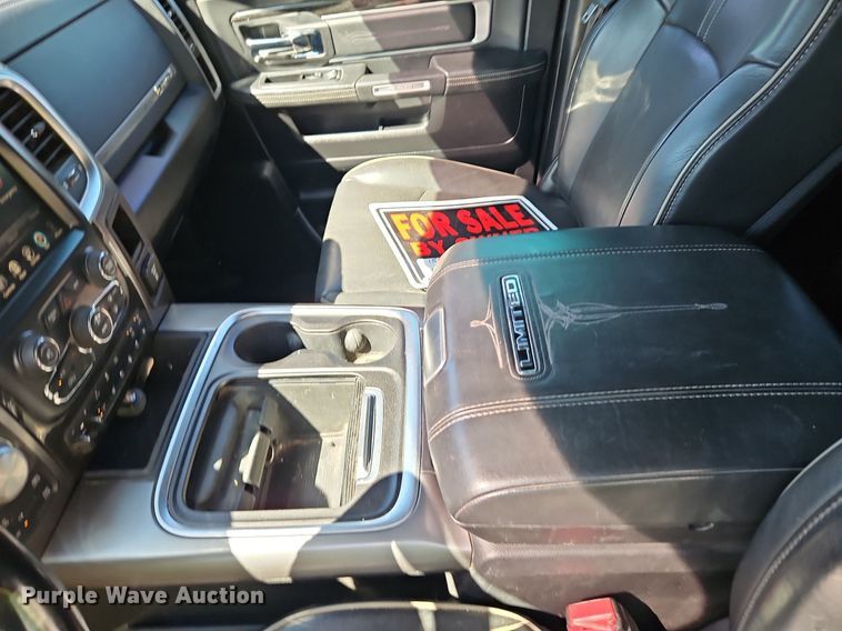 image for item LM9133 2016 Dodge Ram 1500 Limited  Crew Cab pickup truck