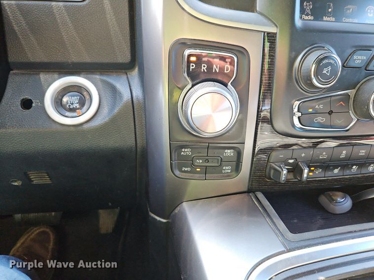 image for item LM9133 2016 Dodge Ram 1500 Limited  Crew Cab pickup truck