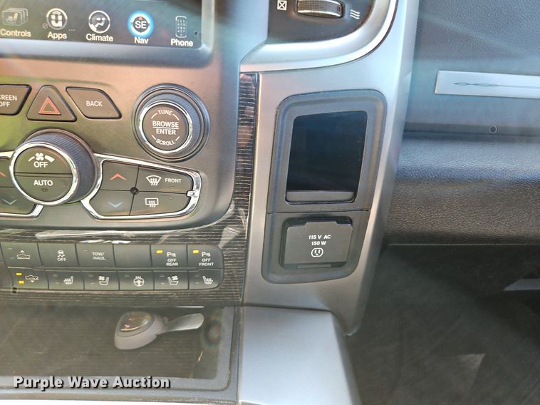 image for item LM9133 2016 Dodge Ram 1500 Limited  Crew Cab pickup truck