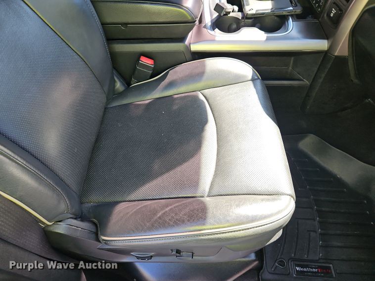 image for item LM9133 2016 Dodge Ram 1500 Limited  Crew Cab pickup truck