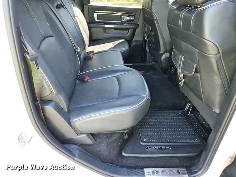 image for item LM9133 2016 Dodge Ram 1500 Limited  Crew Cab pickup truck