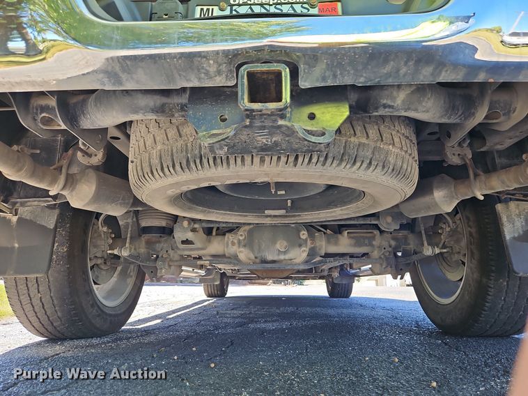 image for item LM9133 2016 Dodge Ram 1500 Limited  Crew Cab pickup truck