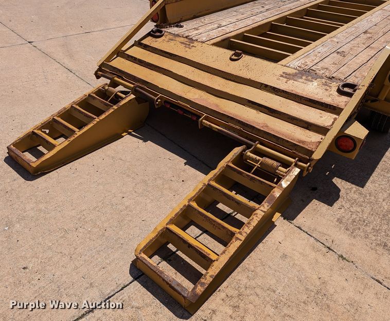 image for item LM9808 1994 Belshe  equipment trailer