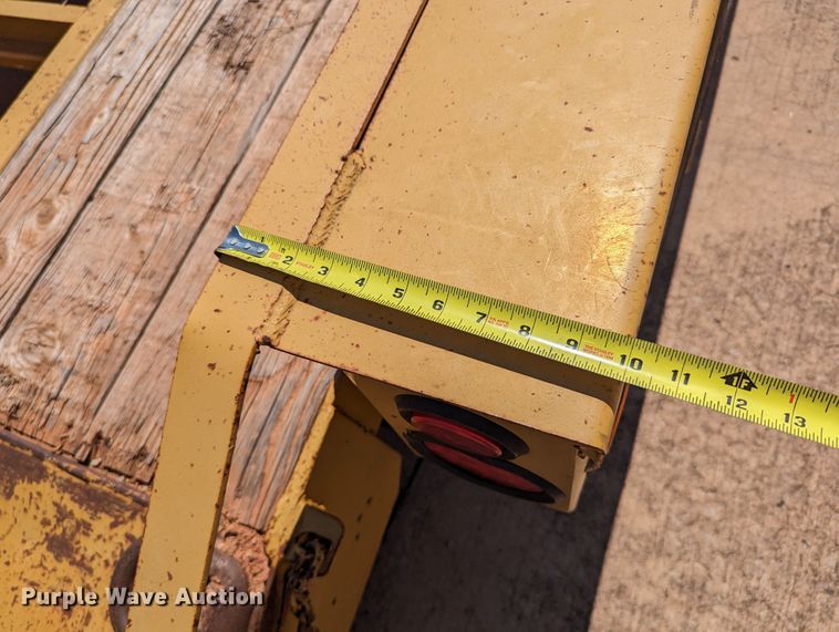 image for item LM9808 1994 Belshe  equipment trailer